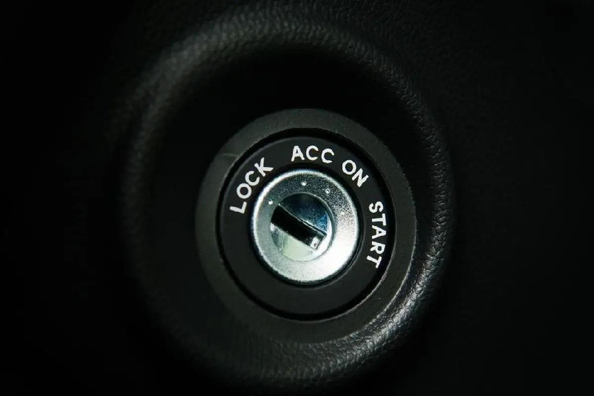 Pemilik Bengkel Anjurkan Pemanasan Mesin Mobil Hanya 30 Detik