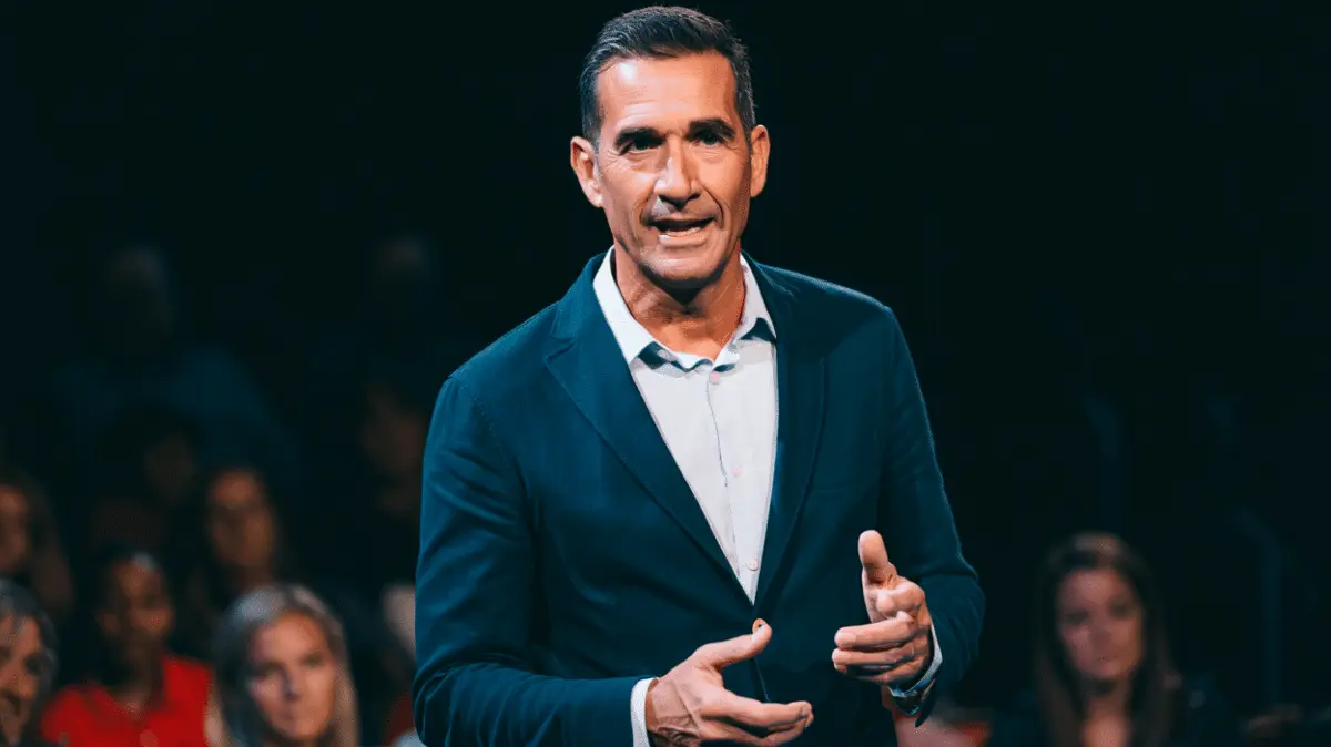 Sebastian Maniscalco Celebrates 100th Show at Wynn Las Vegas