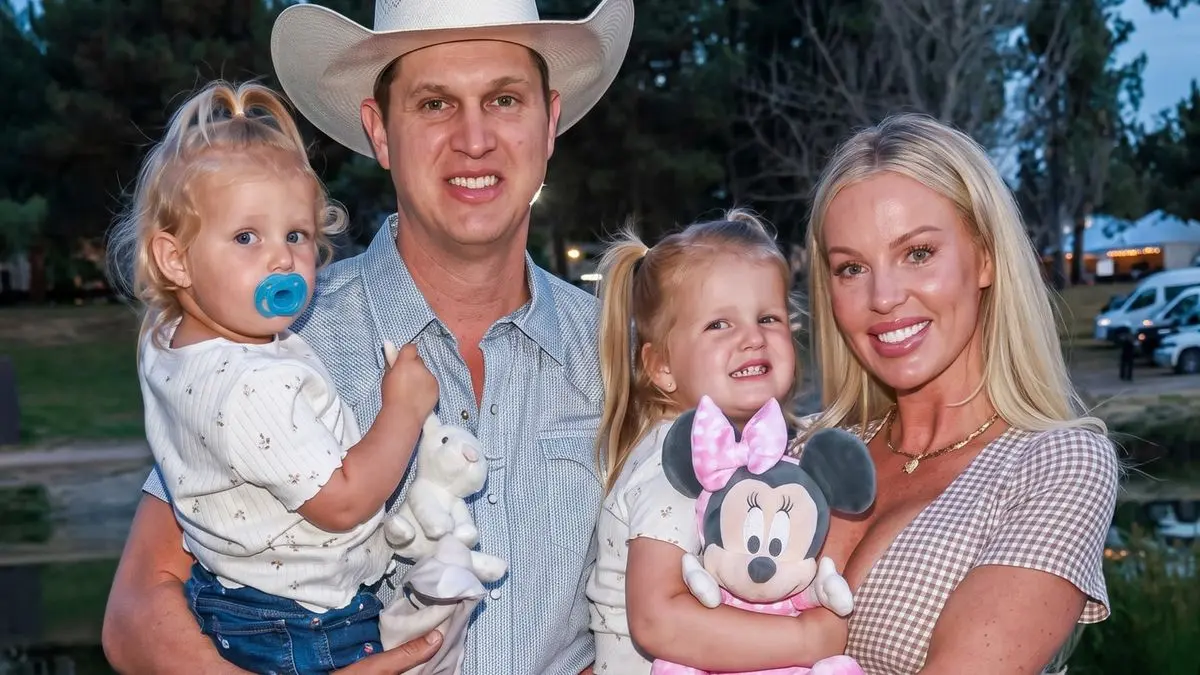 Jon Pardi and Wife Summer Call It Quits After 4 Years